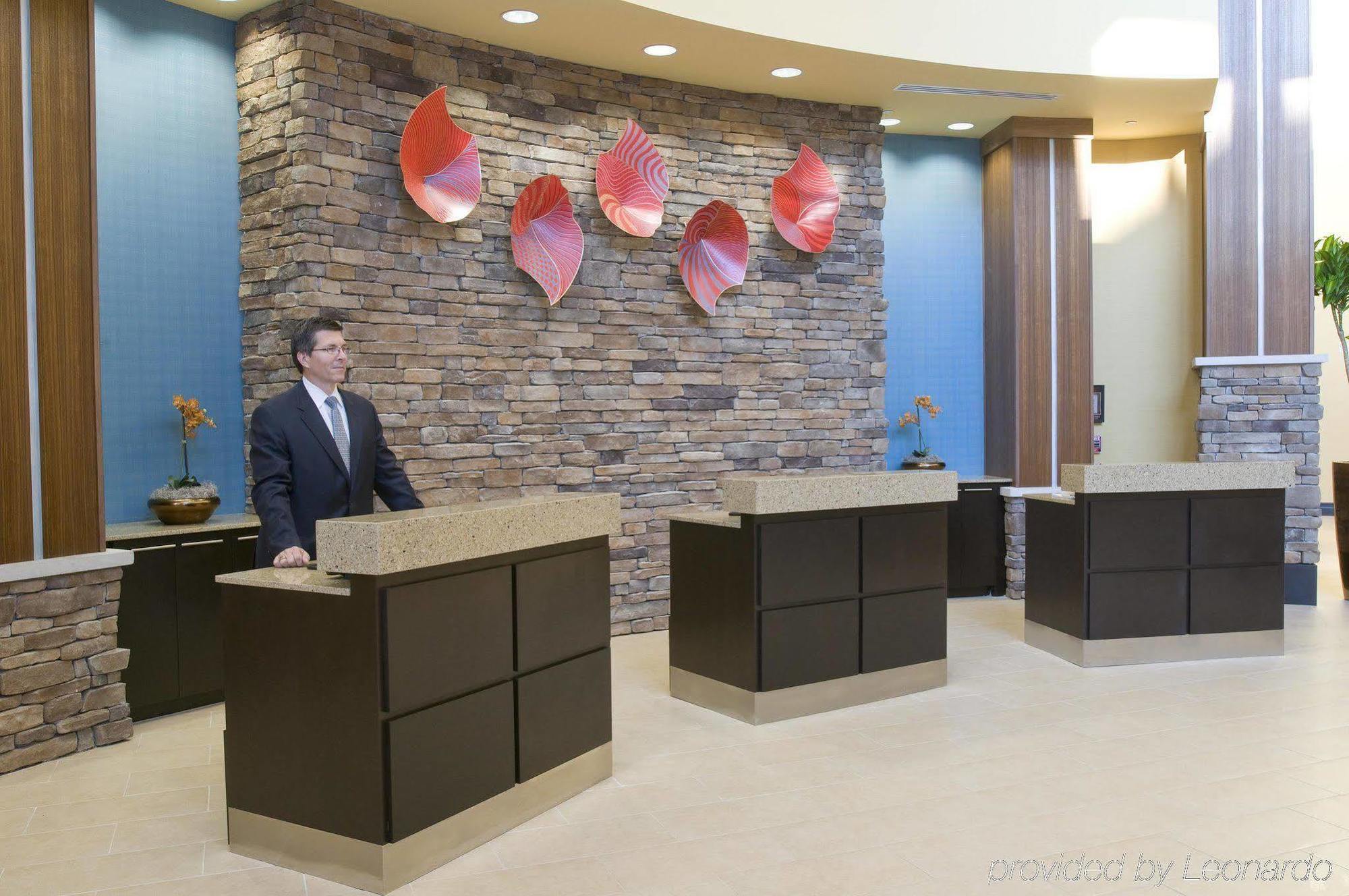 Embassy Suites Columbus - Airport Beltér fotó