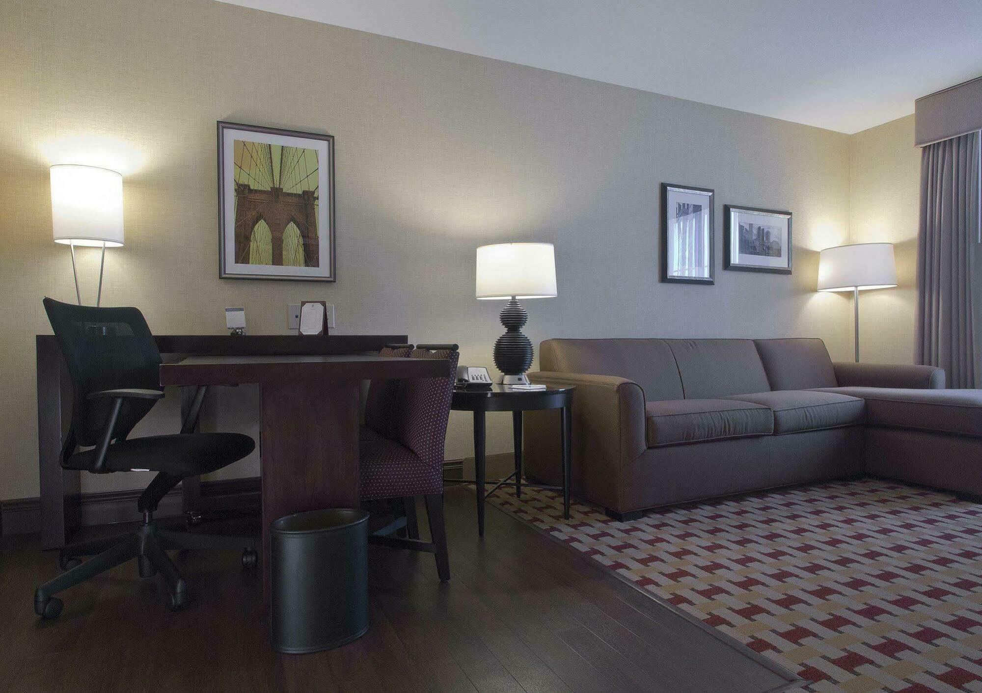 Embassy Suites Columbus - Airport Szoba fotó